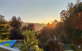 Himwanderer Camps & Cottages Pangot