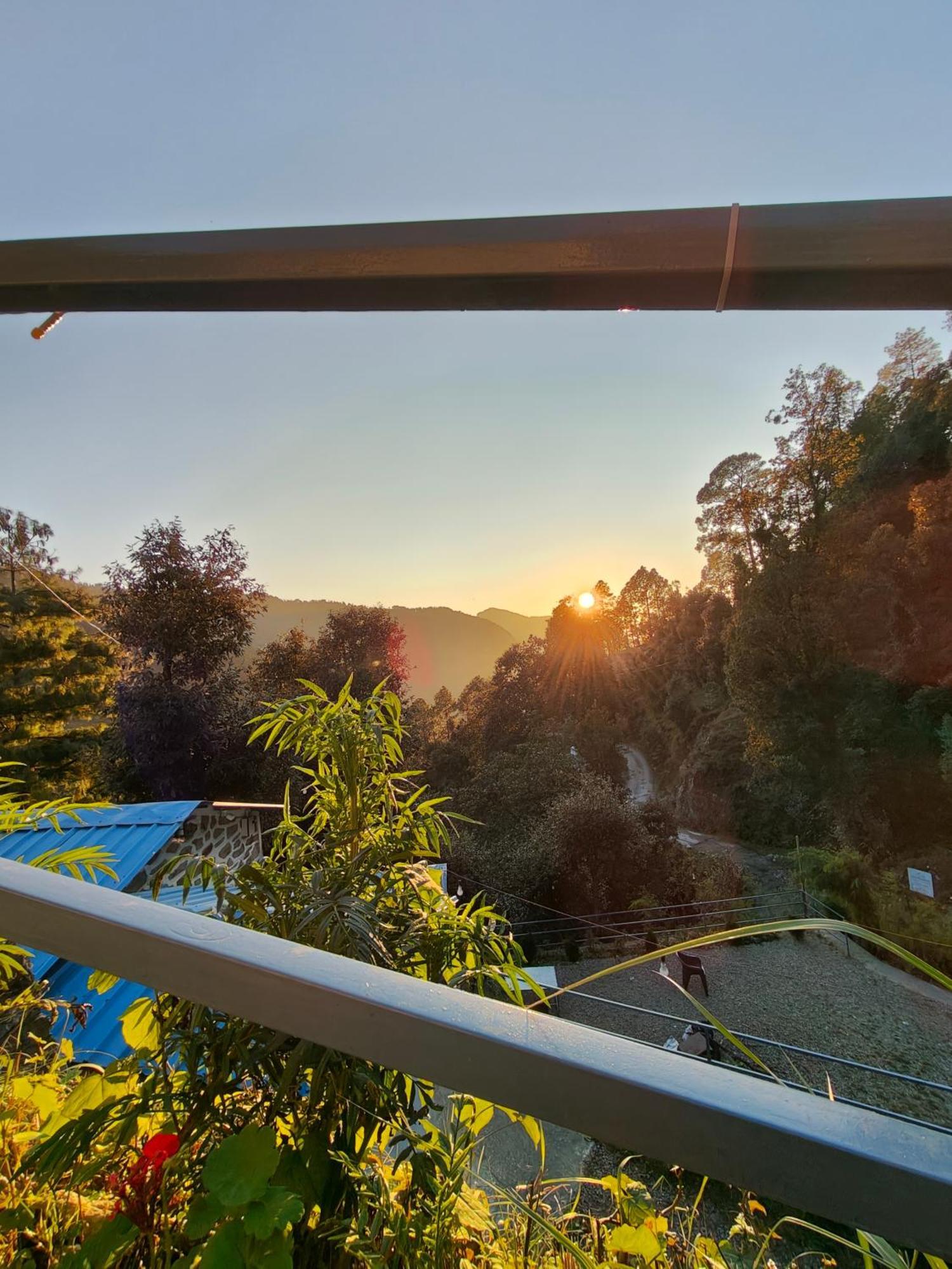 Himwanderer Camps & Cottages Pangot Nainital Exterior photo
